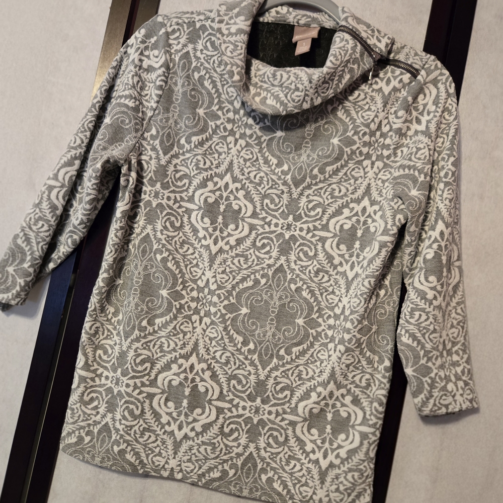 Chico's Size 1 Elegant Gray Cowl Neck Sweater